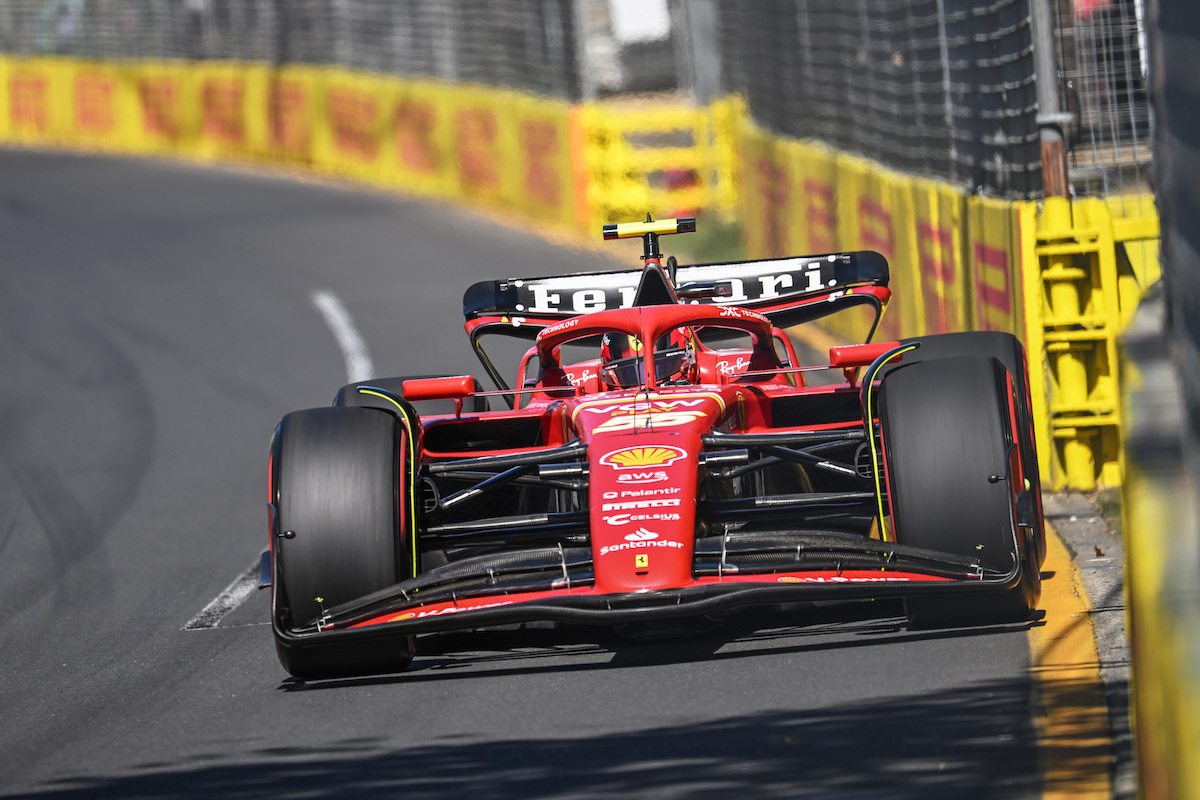 雷诺车队轻取阿斯顿马丁,佩雷兹刷新纪录 雷诺车队轻取阿斯顿马丁,佩雷兹刷新纪录