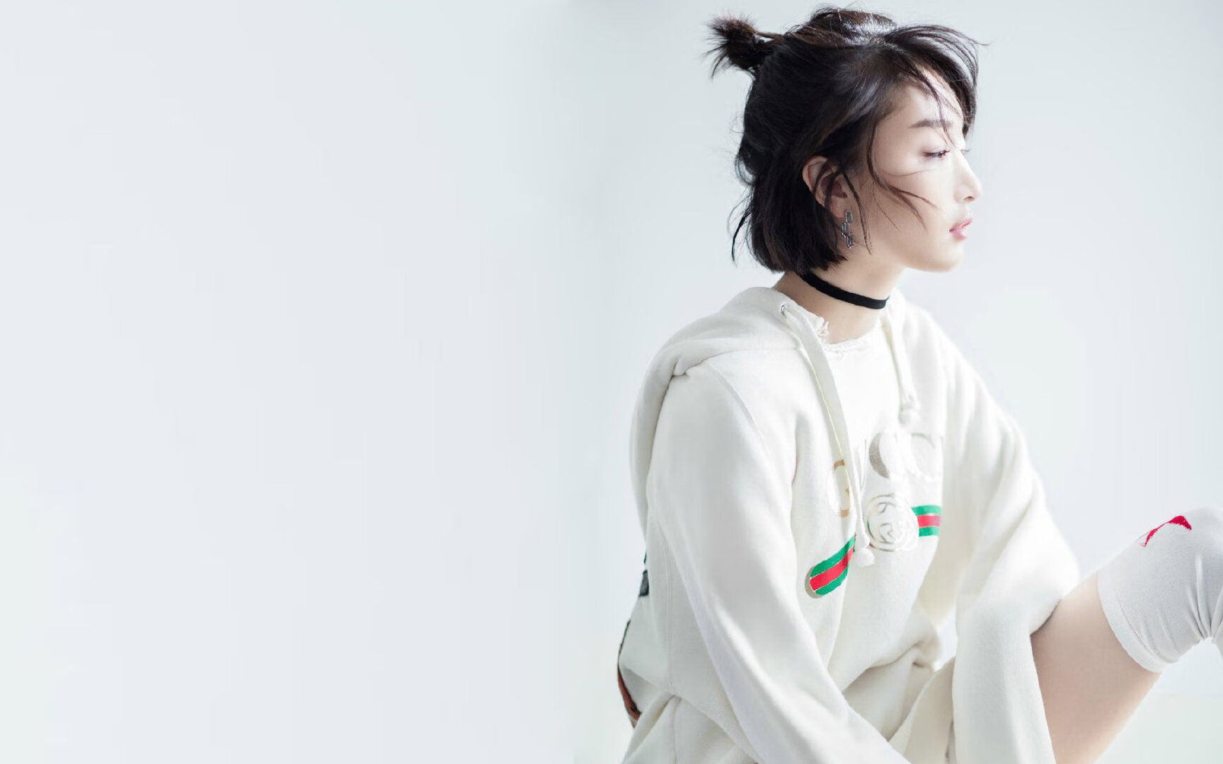 爱德华兹爆砍40分击碎活塞,雷霆双星60分闪耀汽车城