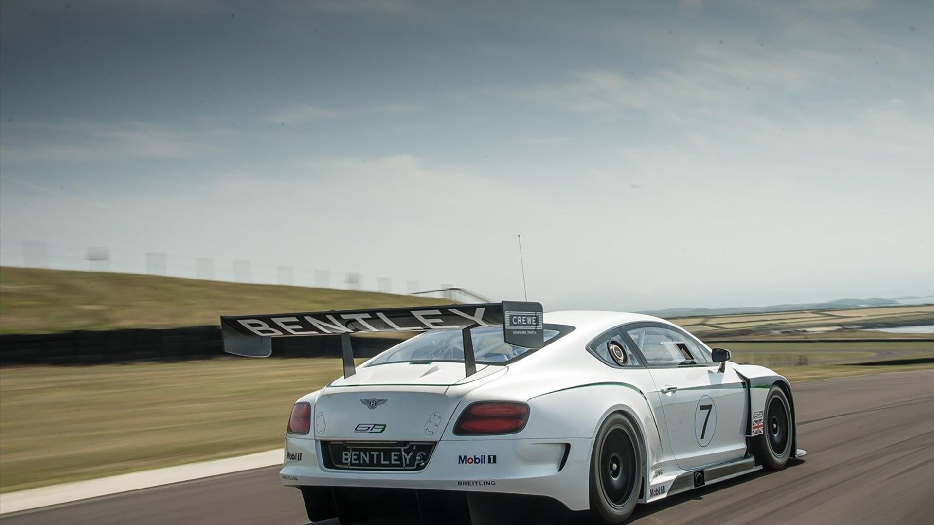 当老鹰的羽翼笼罩高原,皇马篮坛响起雷霆