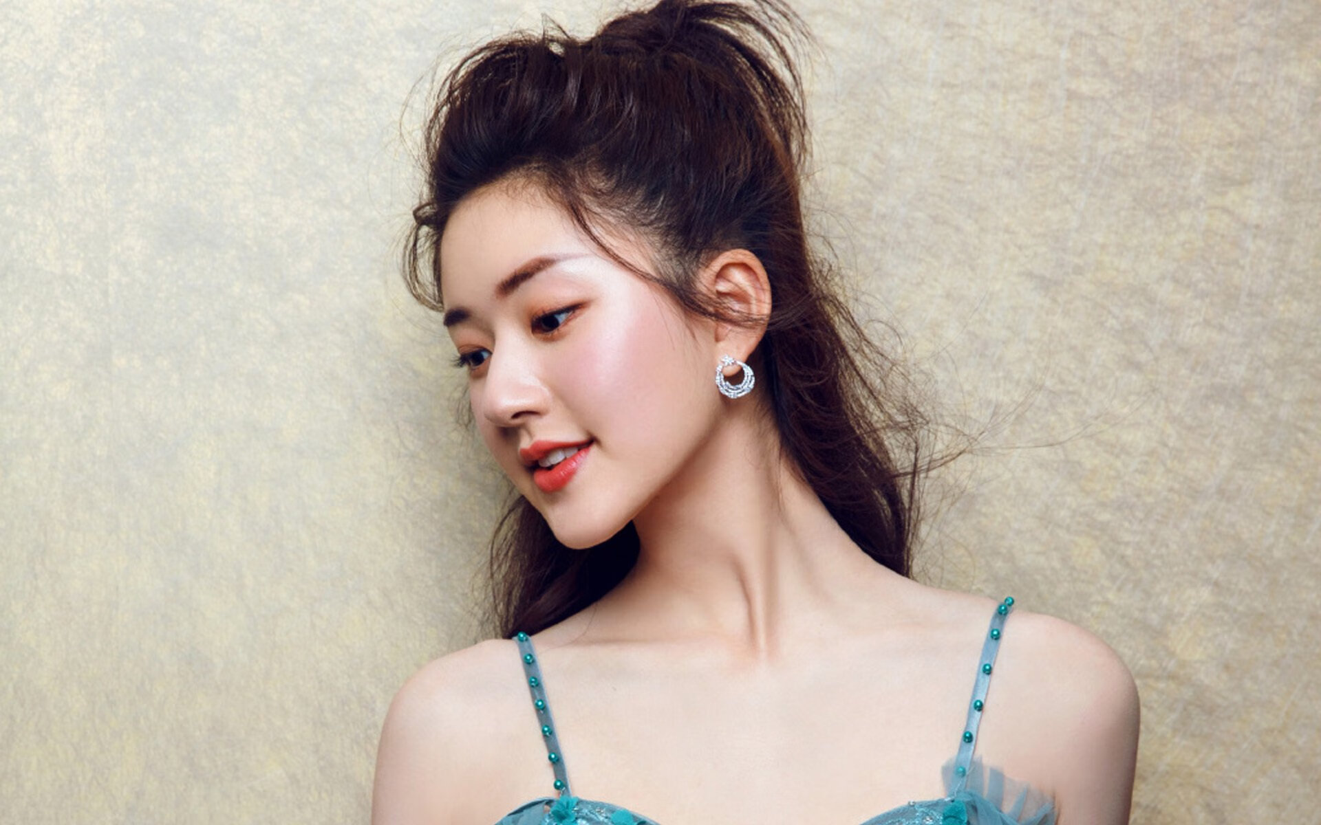 风暴眼，当尼日利亚的铁锤砸向突尼斯，为何所有人都在谈论富安健洋？